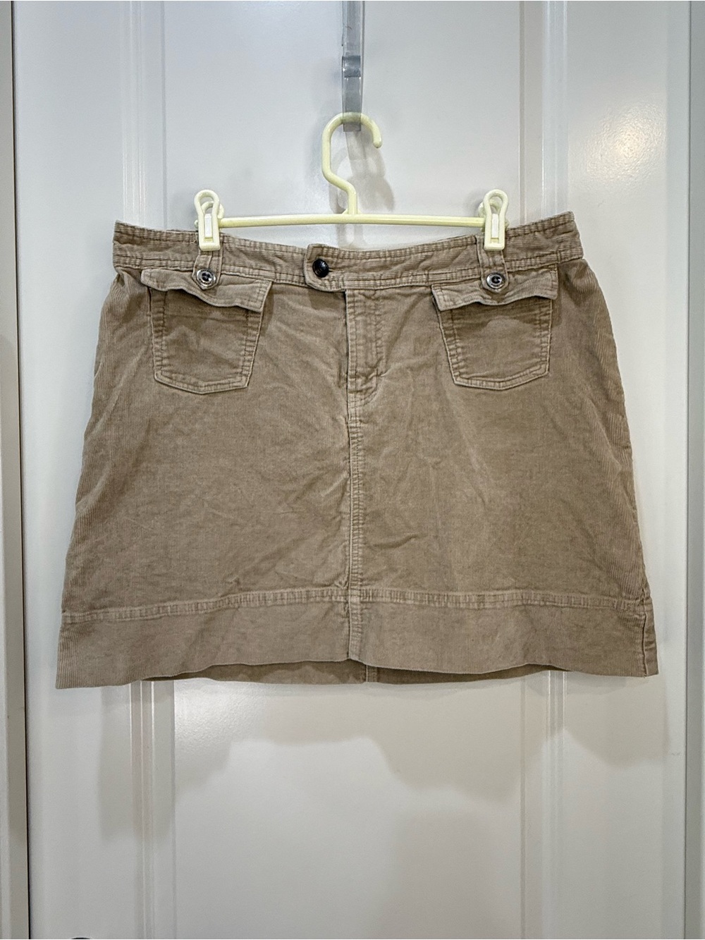 Patagonia Corduroy Beige Mini Skirt with Buttoned Flap Pockets